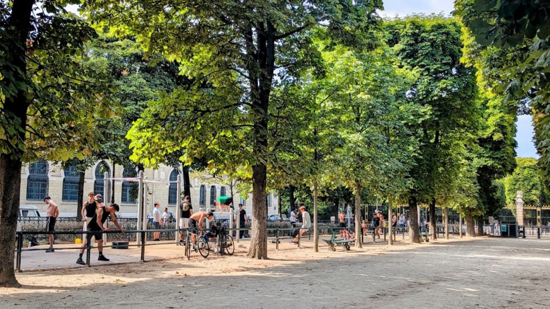 Esplanade Gaston Monnerville - Luco - Photo 1